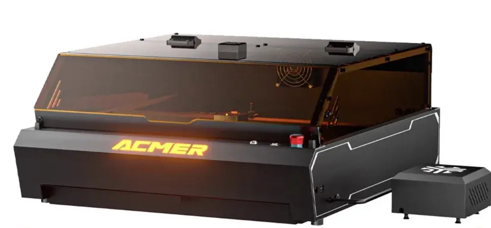 Lasergravur STICK22 Wien Lasergravur Werbeartikel live bei STICK22 Wien, gekapselte Diodenlaser-Station mit Filtertechnik für Firmenkunden und Veranstaltungen