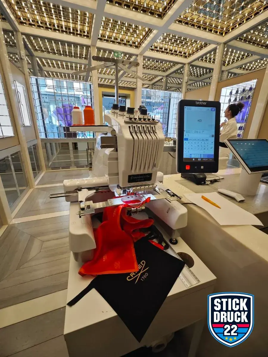 Showsticken für Creed, Live-Personalisierung im Flagship Store